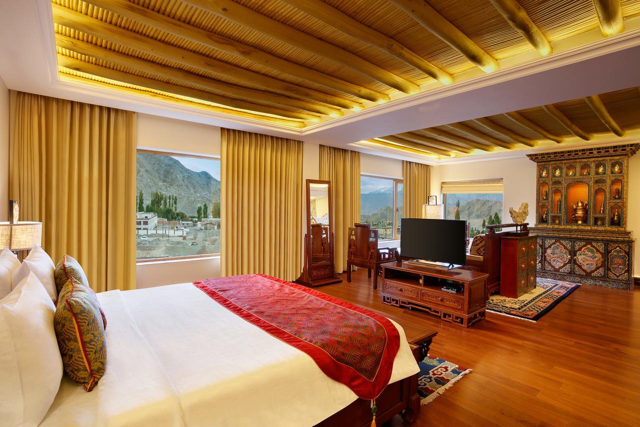 Отель The Grand Dragon Ladakh Лех Экстерьер фото
