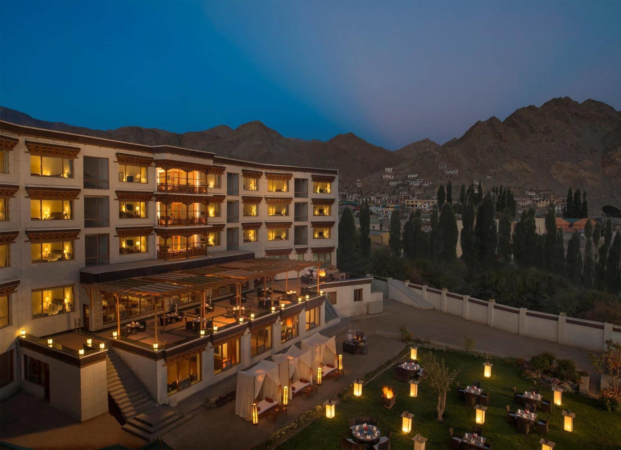 Отель The Grand Dragon Ladakh Лех Экстерьер фото